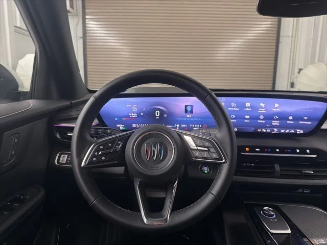 Used 2025 Summit White Buick Preferred image 35
