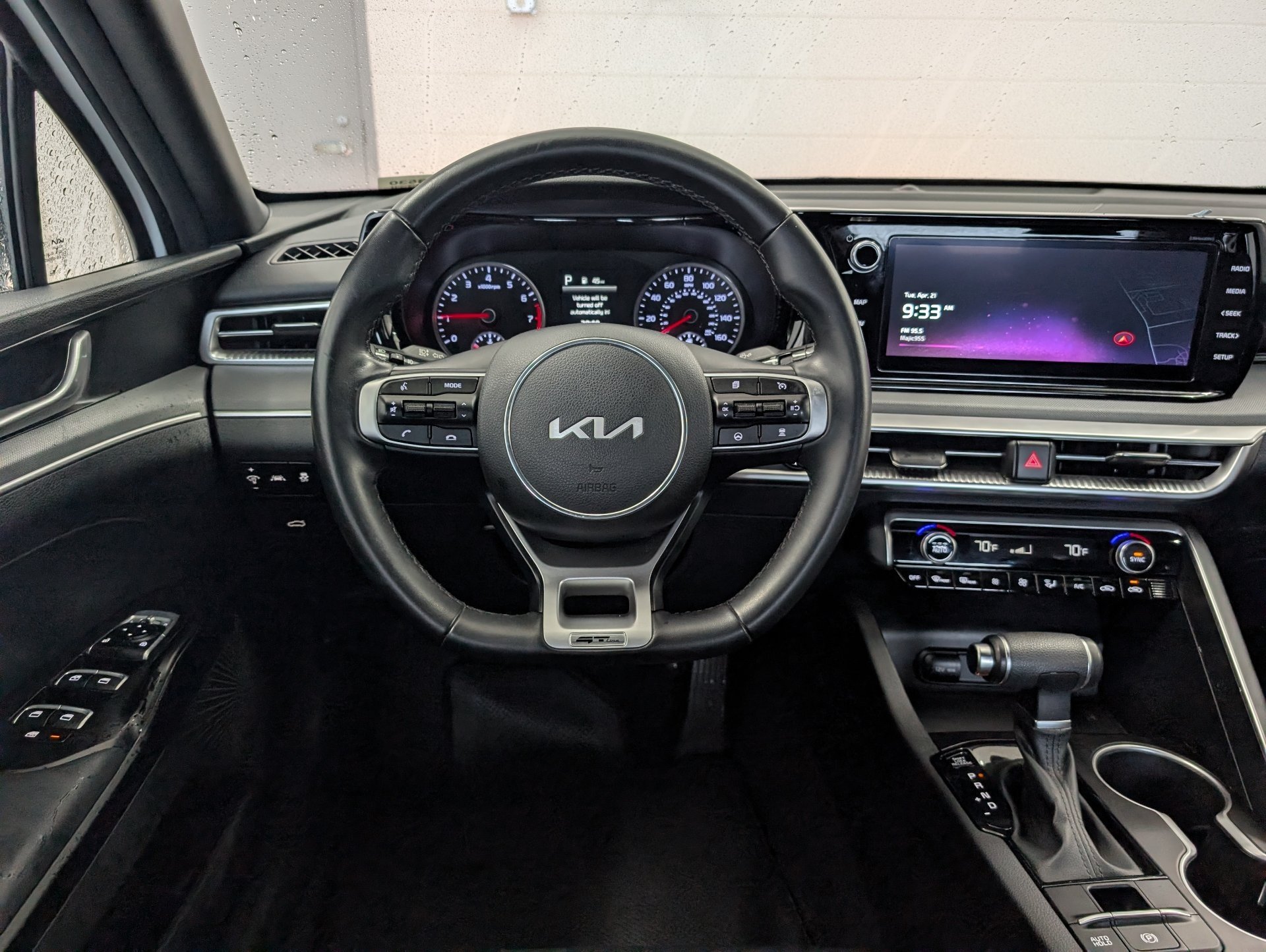Used 2024 White Kia GT-Line image 23