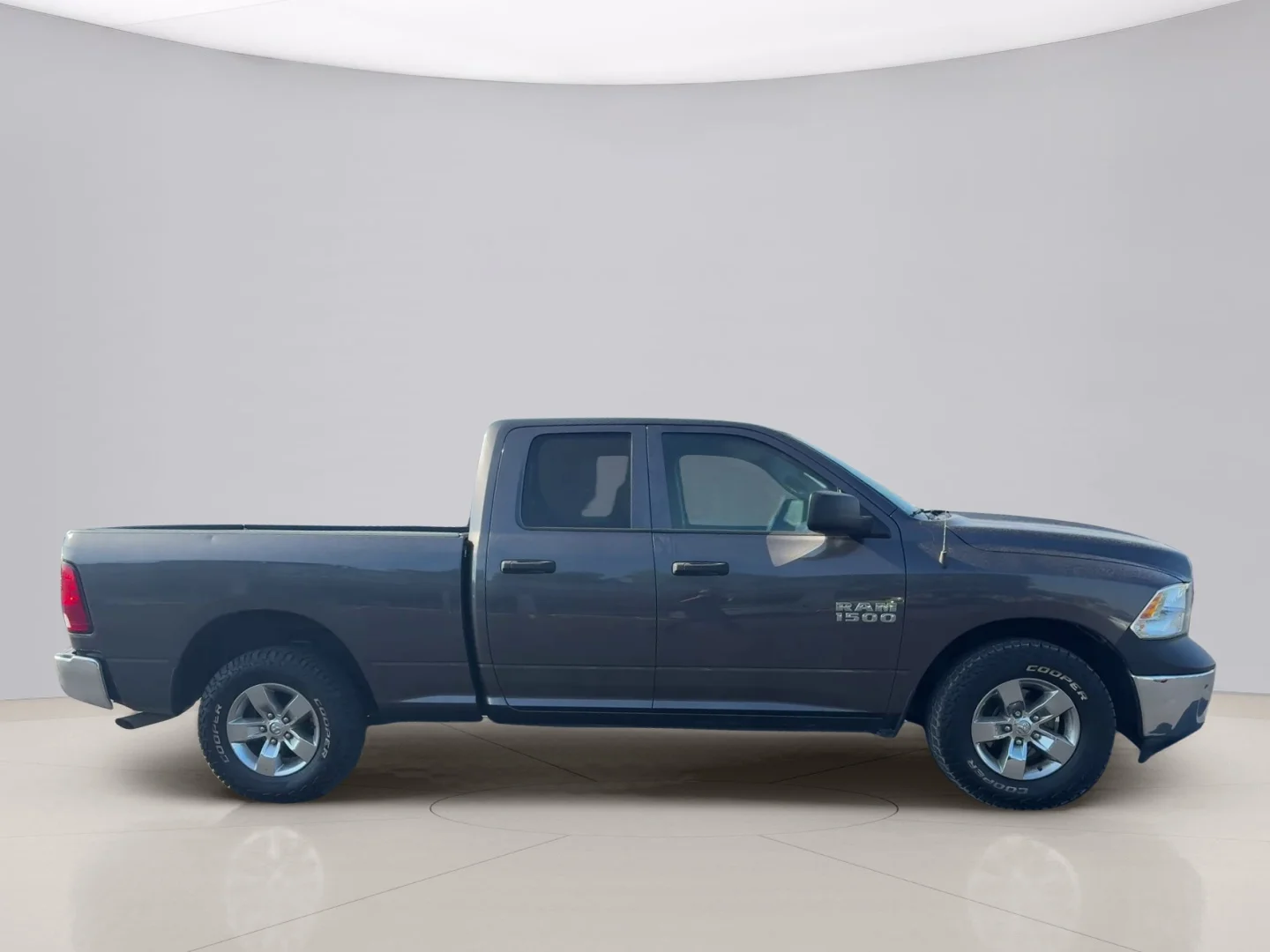 Used 2018 Gray Ram TRADESMAN image 6