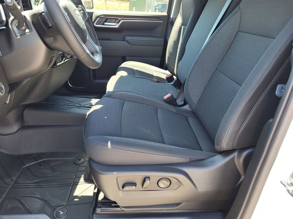 2025 Chevrolet Silverado 1500 LT - Photo 10
