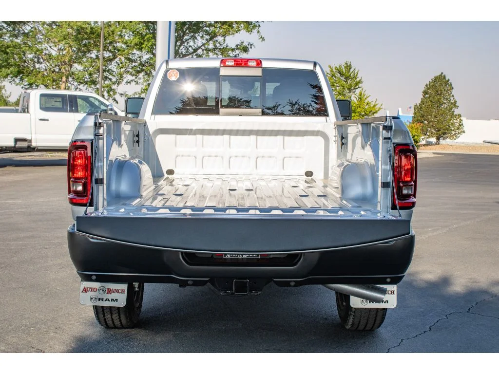 New 2026 SILVER ZYNITH Ram Tradesman image 11