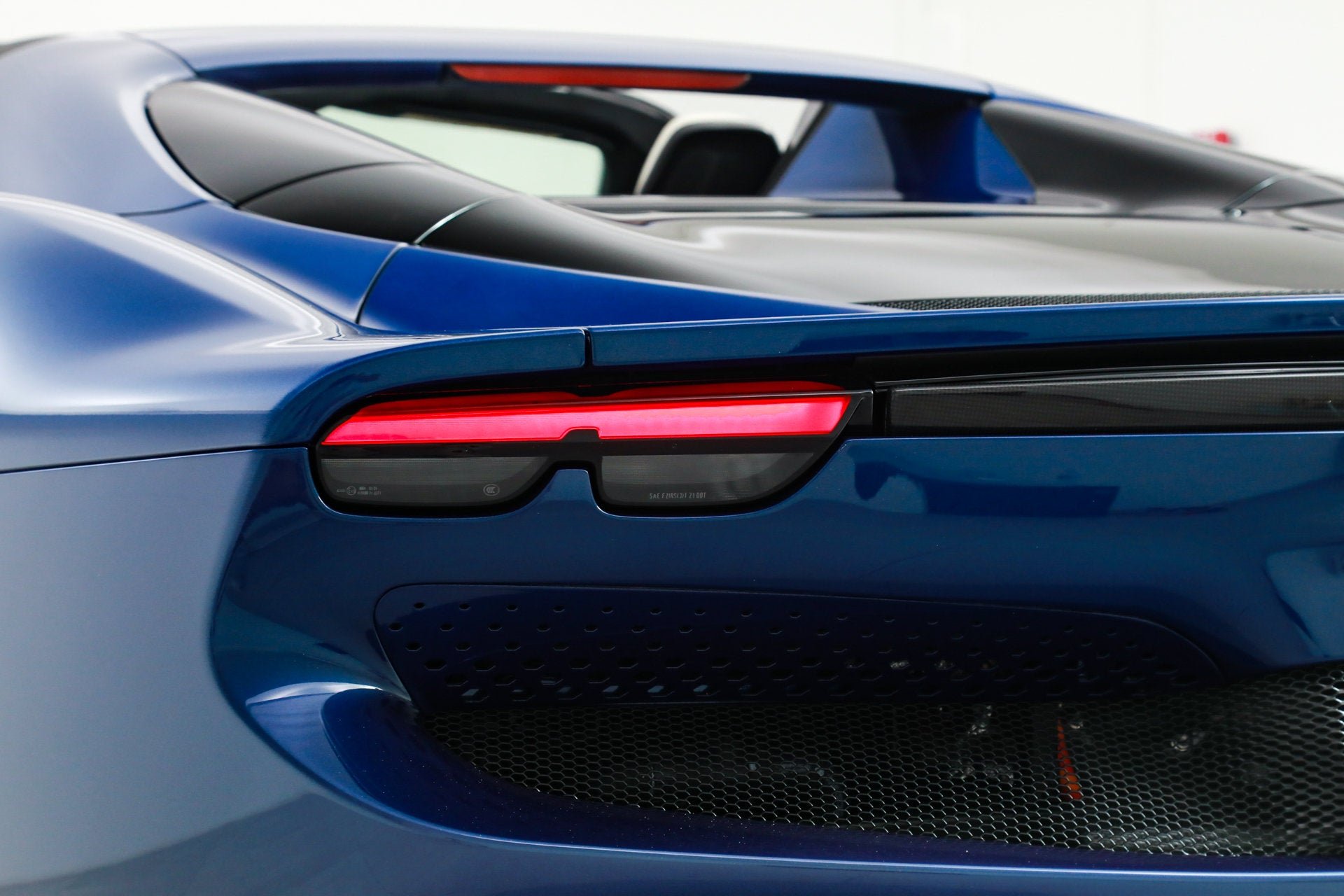 Used 2023 Blue Ferrari  image 17