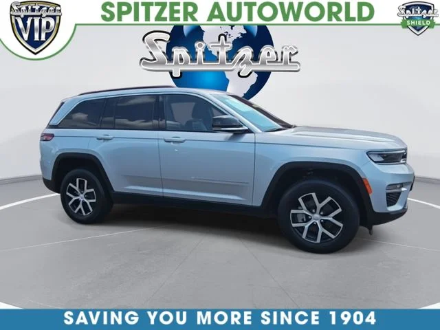 Used 2024 Silver Jeep Limited image 9