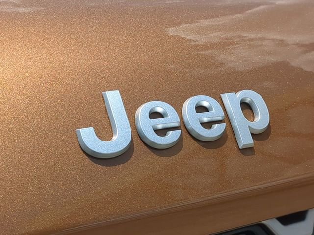 New 2026 Copper Shino Metallic Clear-Coat Exterior Paint Jeep Limited image 13