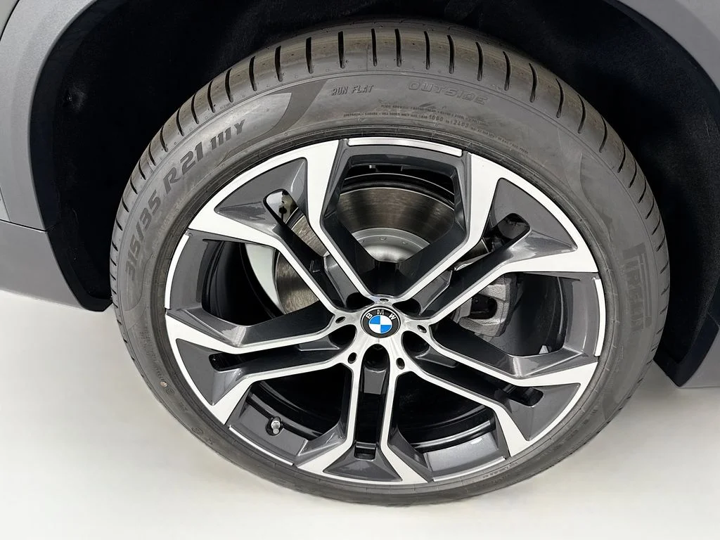 New 2026 Gray BMW sDrive40i image 32