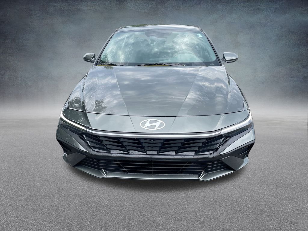 2025 Hyundai Elantra SE - Photo 36