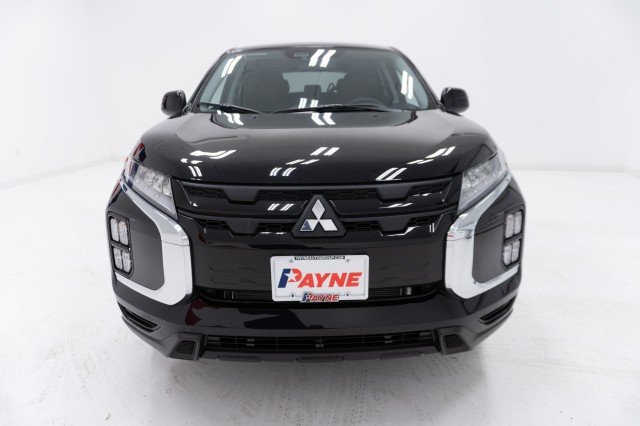 New 2027 Labrador Black Pearl Mitsubishi 2.0 LE 2WD image 2