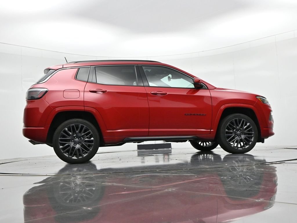 Used 2022 Red Jeep Limited image 21
