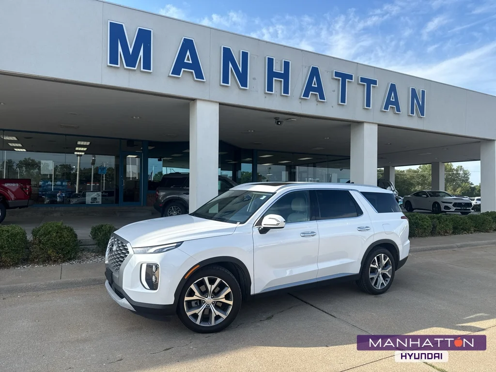 Used 2021 Hyper White Hyundai SEL image 1