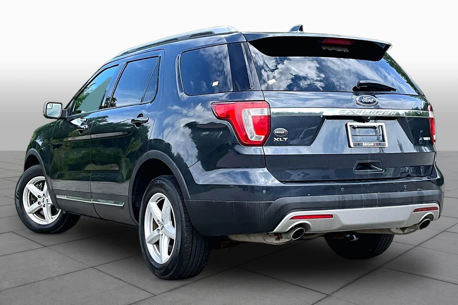 Used 2017 Smoke Quartz Metallic Tinted Clearcoat Ford XLT image 12
