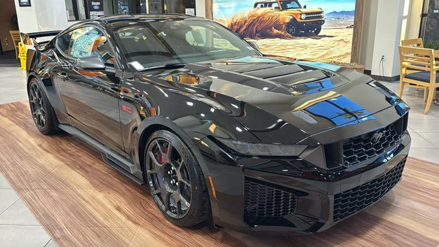 2026 Ford Mustang Dark Horse