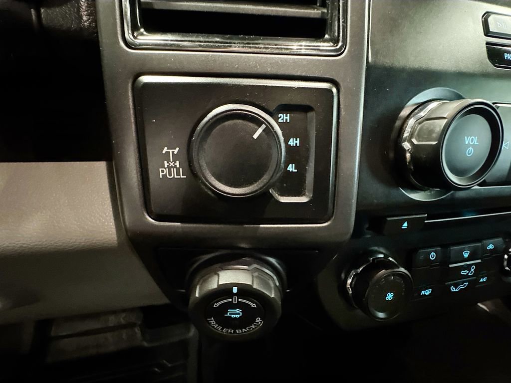 Used 2018  Ford XL image 38