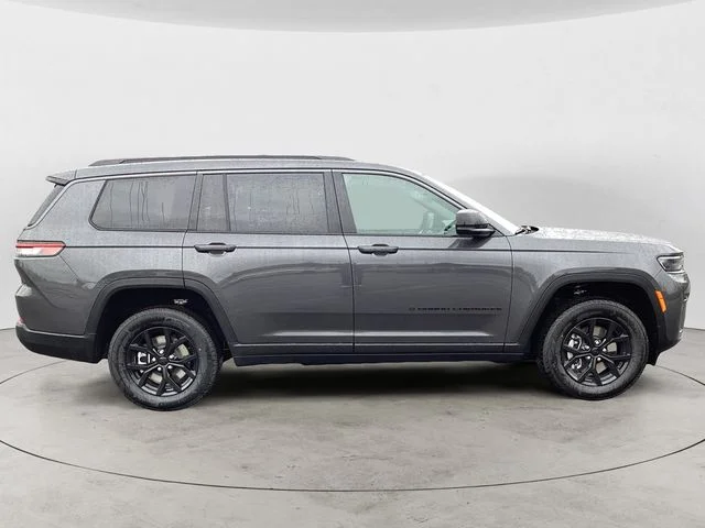 New 2026 Baltic Gray Metallic Clearcoat Jeep L LAREDO ALTITUDE 4X4 image 7