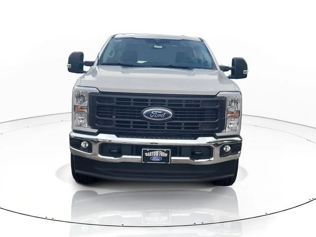 New 2026 Oxford White Ford XL image 2