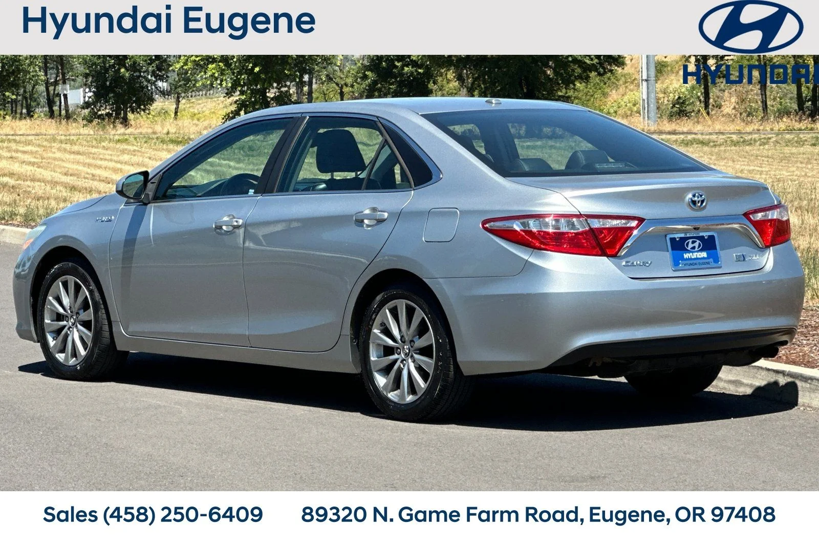 Used 2016 Silver Toyota XLE image 6