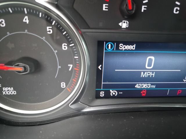 Used 2021 Red GMC SLE image 2