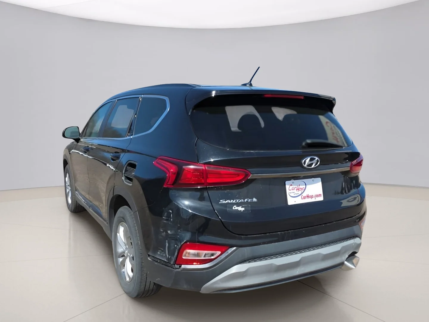 Used 2019 Black Hyundai SE image 5