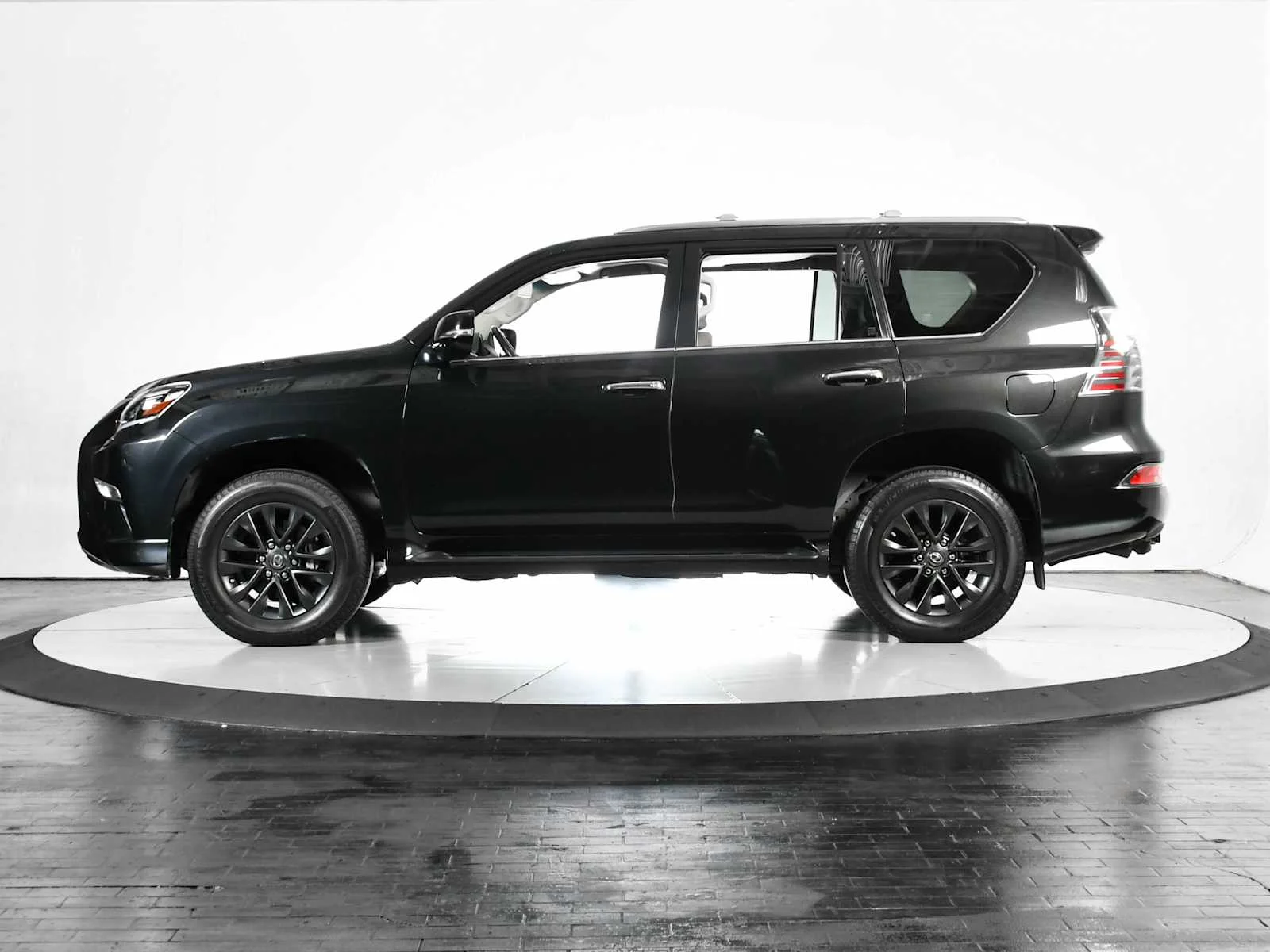 Used 2023 Caviar Lexus Premium image 2
