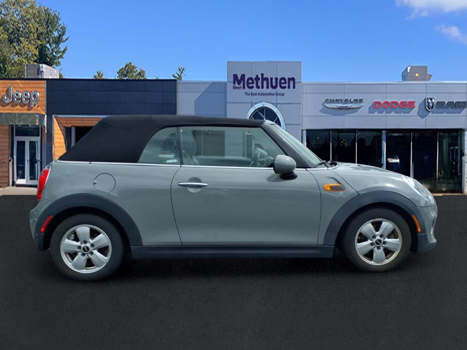 Used 2019 Moonwalk Grey Metallic MINI Cooper image 3
