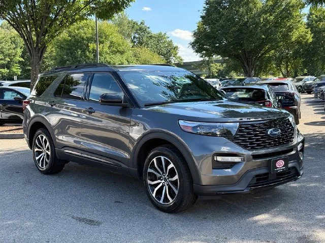 Used 2023 Gray Ford ST-Line image 1