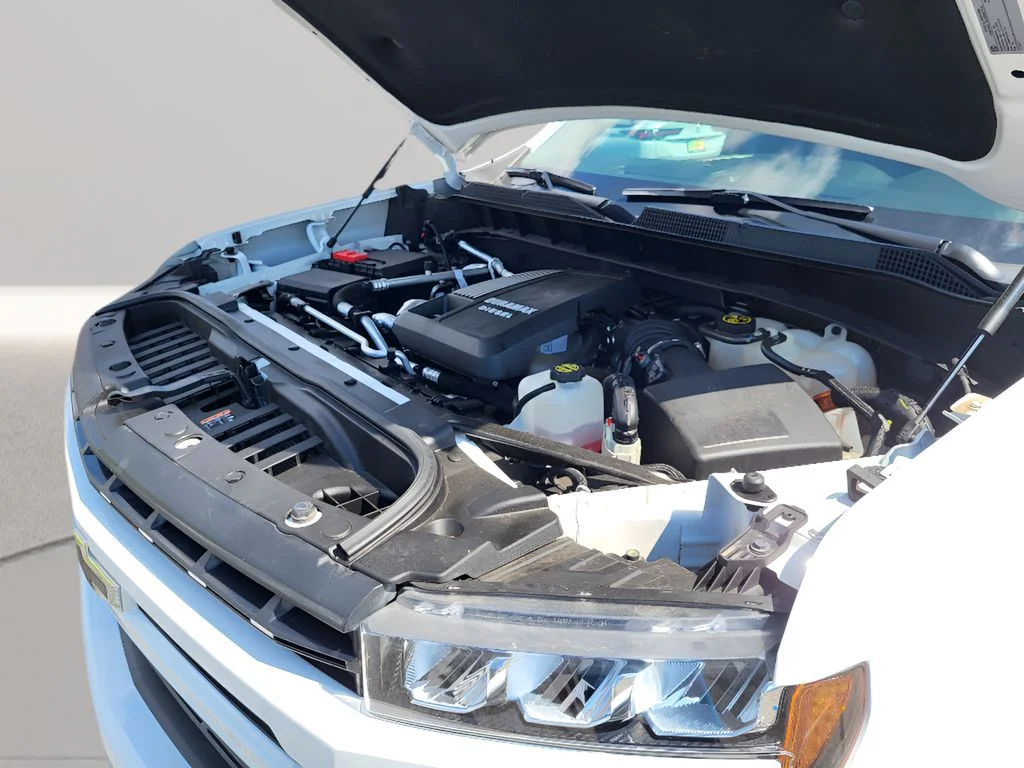 Used 2022 Summit White Chevrolet RST image 27