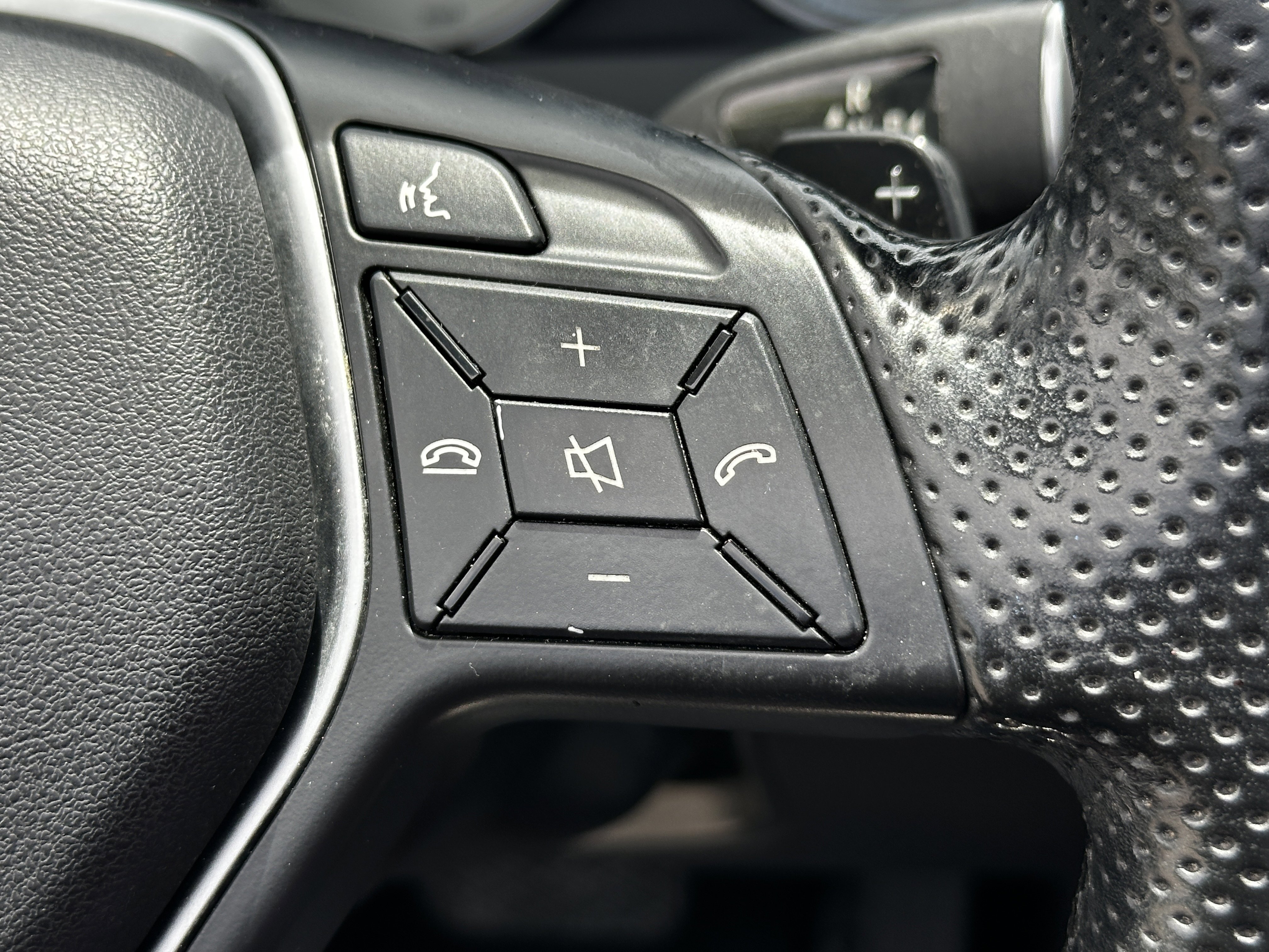 Used 2017 Gray Mercedes-Benz E 400 image 26