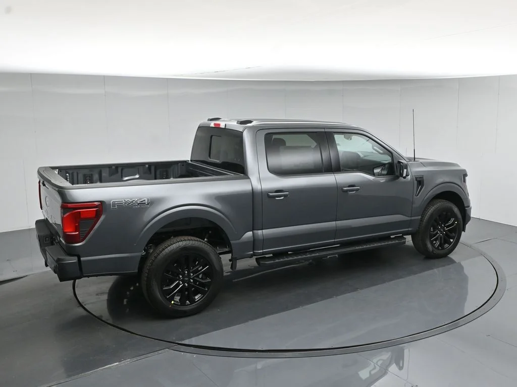 New 2026 Carbonized Gray Metallic Ford XLT image 41