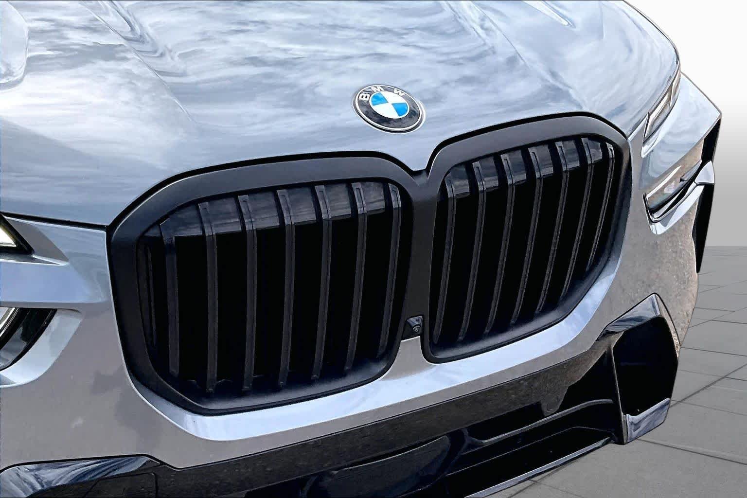 Certified Used 2024 Skyscraper Grey Metallic BMW xDrive40i image 27