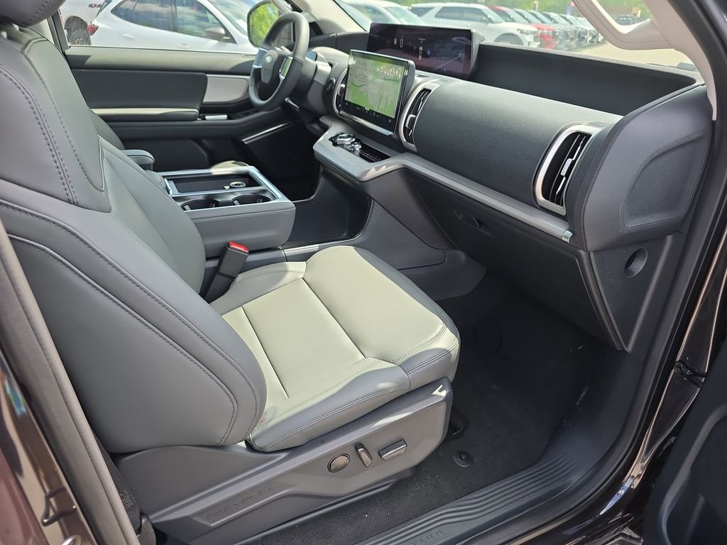 New 2026 Dark Matter Gray Metallic Ford Active image 37