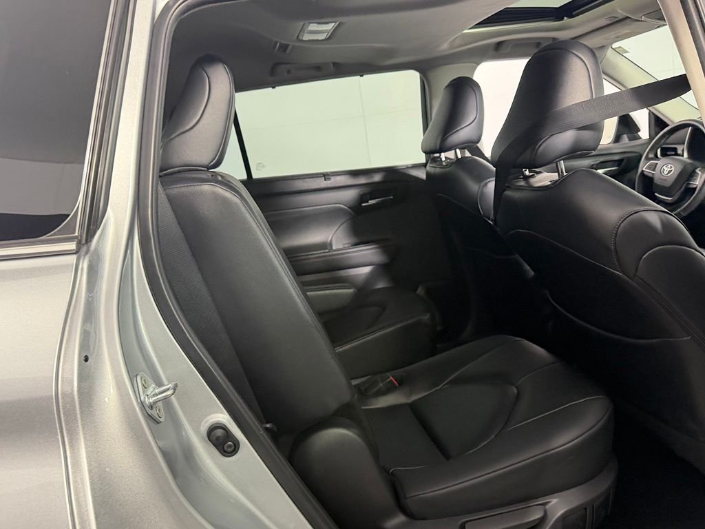 Certified Used 2025 Silver Toyota XLE image 31
