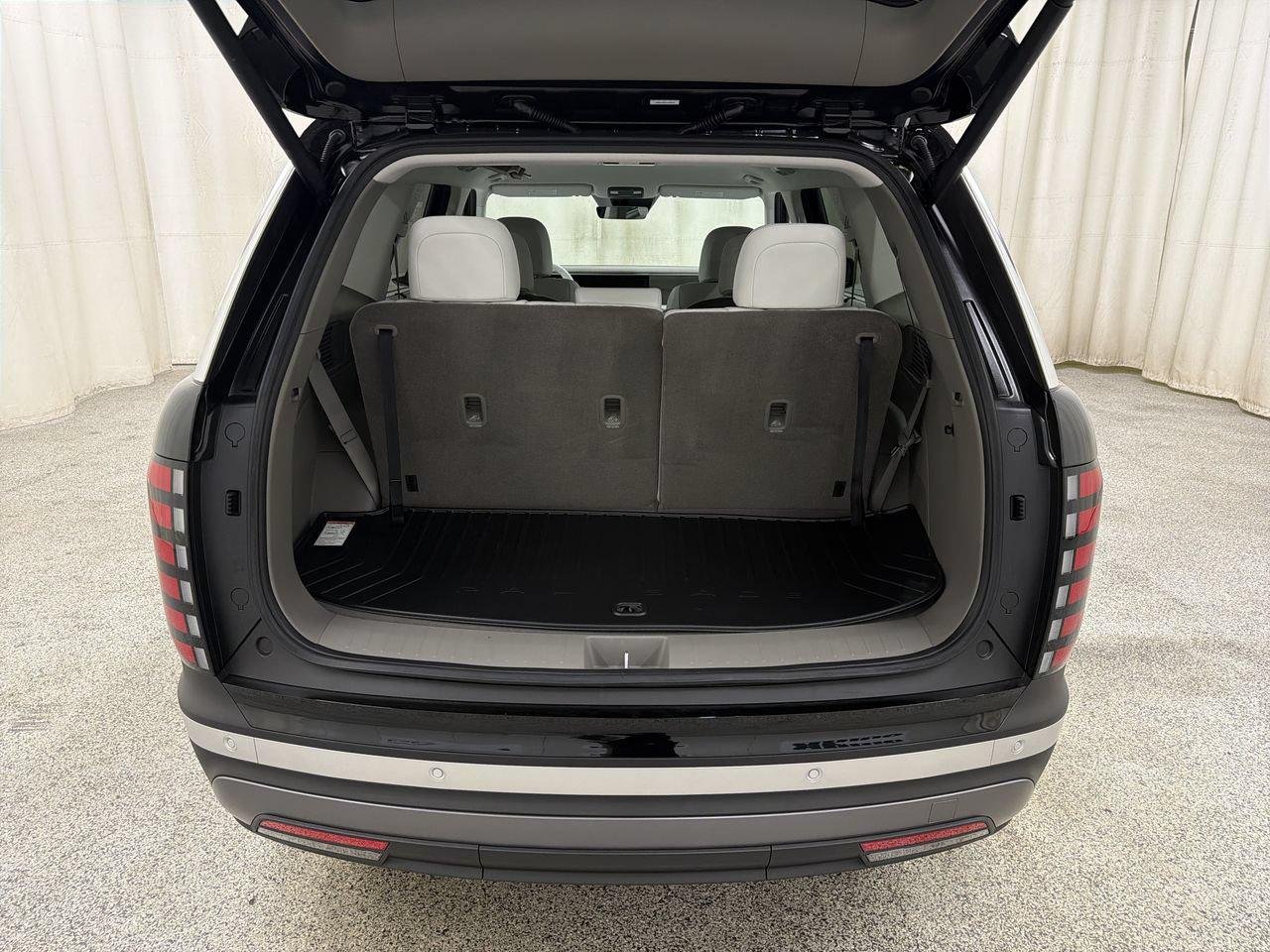 New 2026 Abyss Black Pearl Hyundai SEL 7P image 16