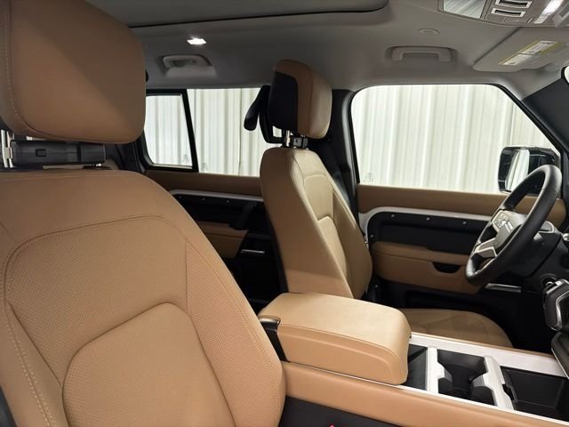 Certified Used 2026 Fuji White Land Rover S image 31