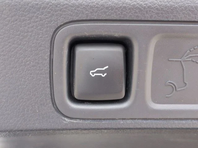 Certified Used 2024 Oxford White Ford Limited image 14