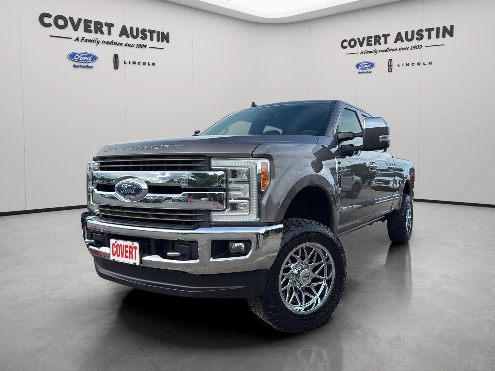 Used 2019 Gray Ford King Ranch image 1