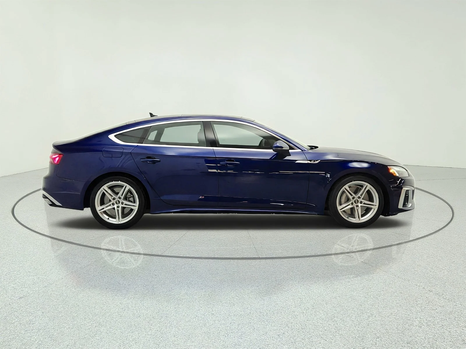 Used 2022 Navarra Blue Metallic Audi S line Premium Plus 45 TFSI quattro image 4