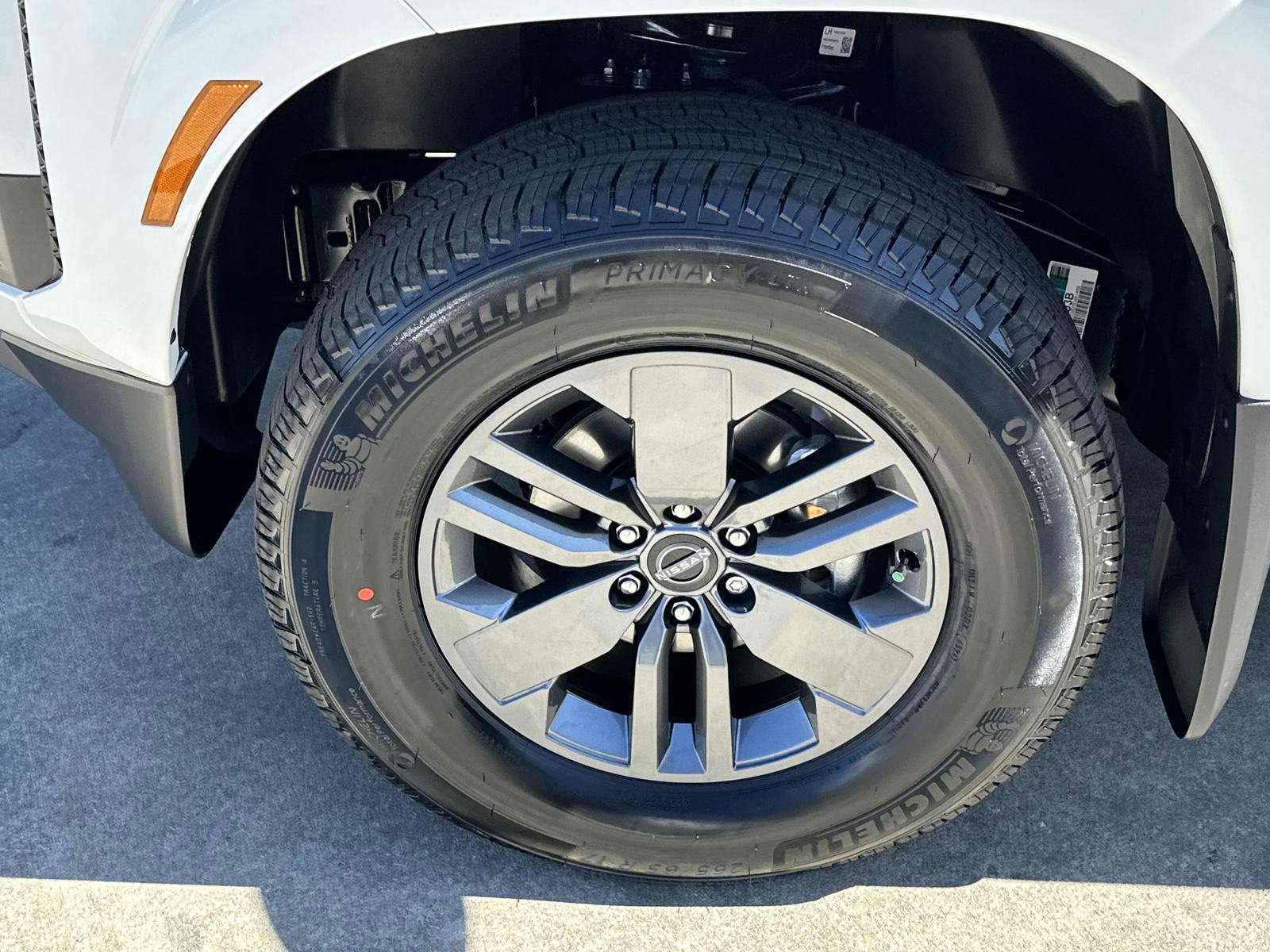 2025 Nissan Frontier SV - Photo 12
