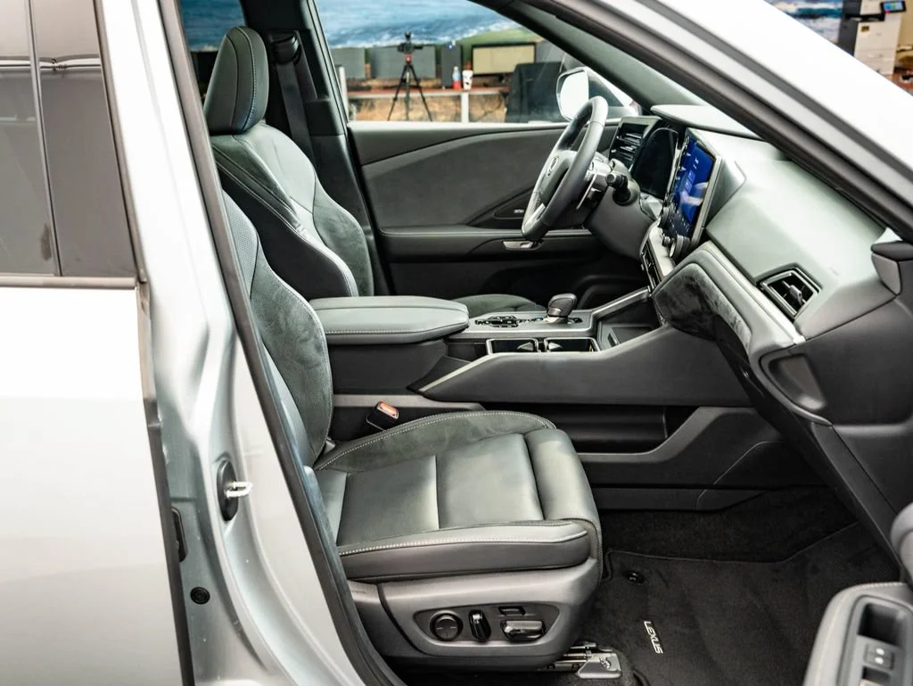 Used 2025 Celestial Silver Metallic Lexus 350 Luxury image 25