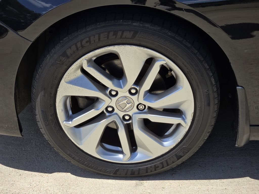 Used 2018 Black Honda LX image 7