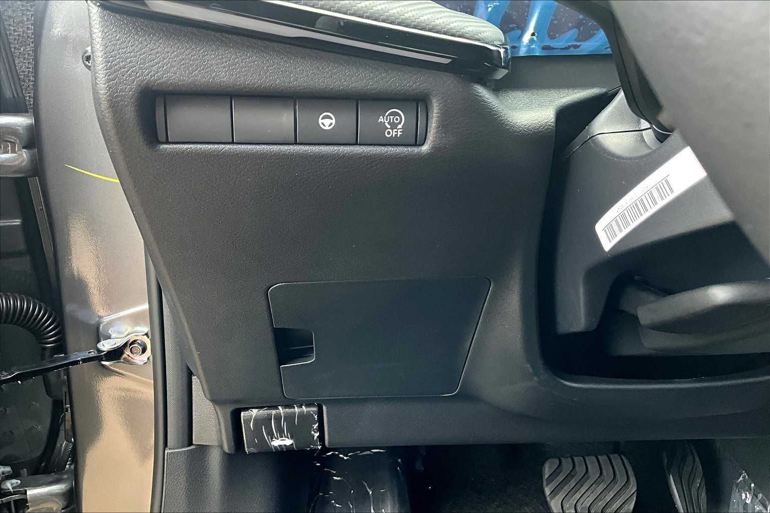 2025 Nissan Kicks SR - Photo 15