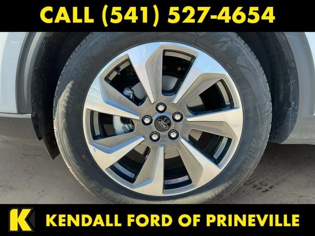 Used 2025 Silver Ford Platinum image 9