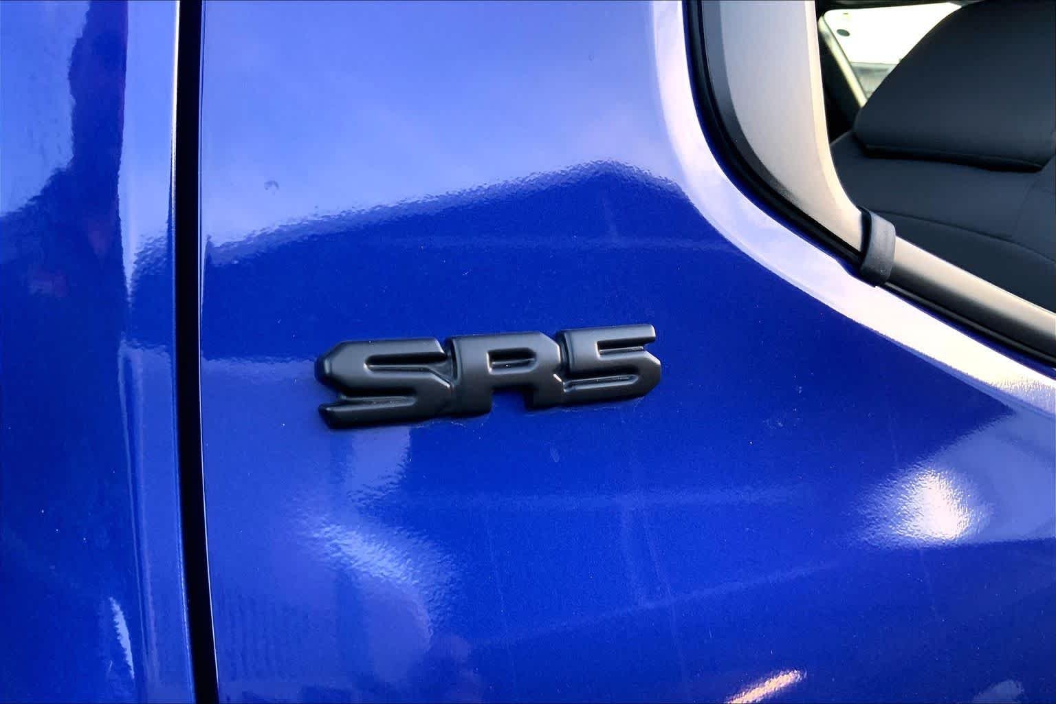 Used 2025 Blue Crush Metallic Toyota SR5 image 10