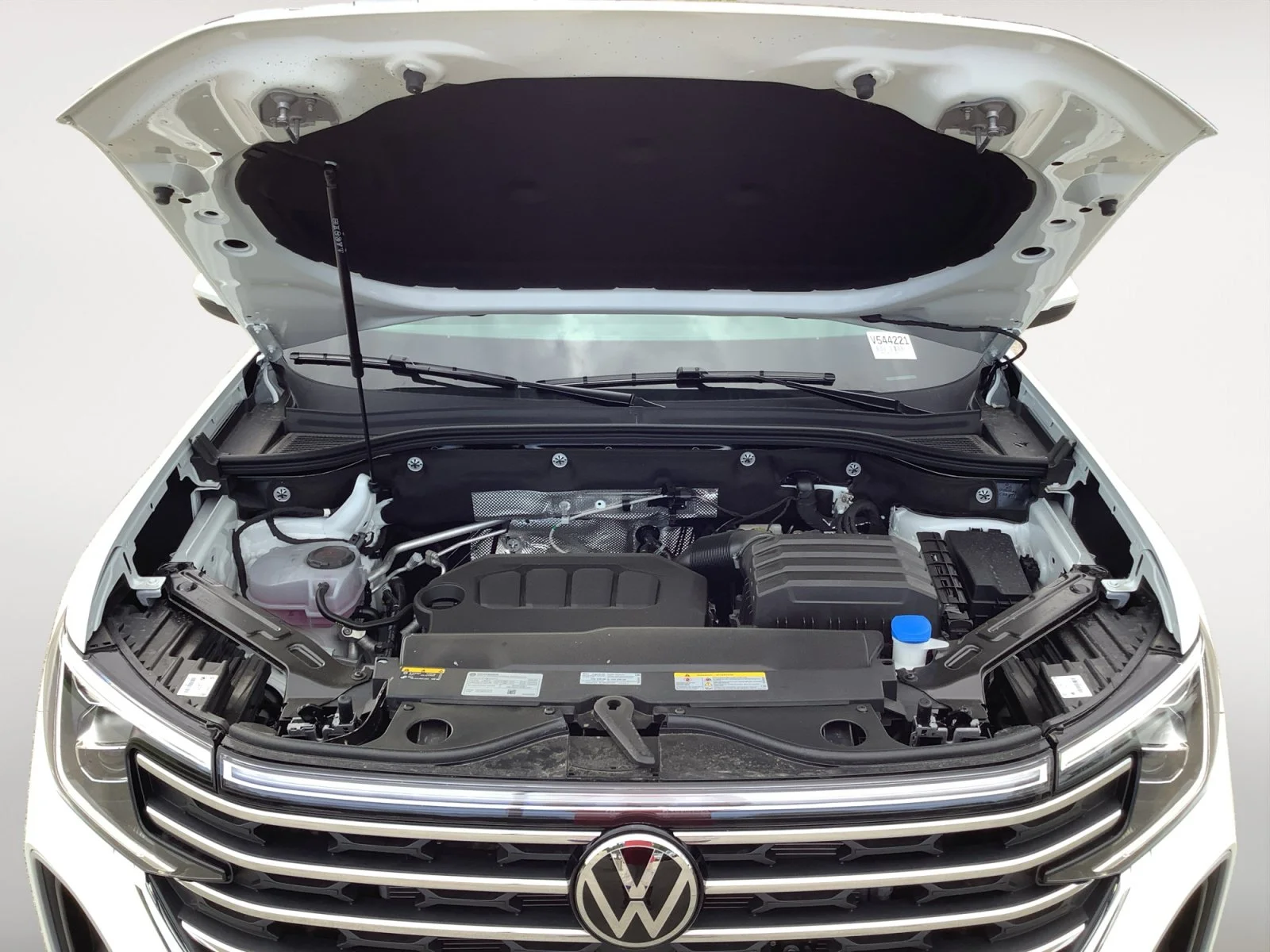 New 2026 OPAL WHITE Volkswagen 2.0T SE w/Technology image 11