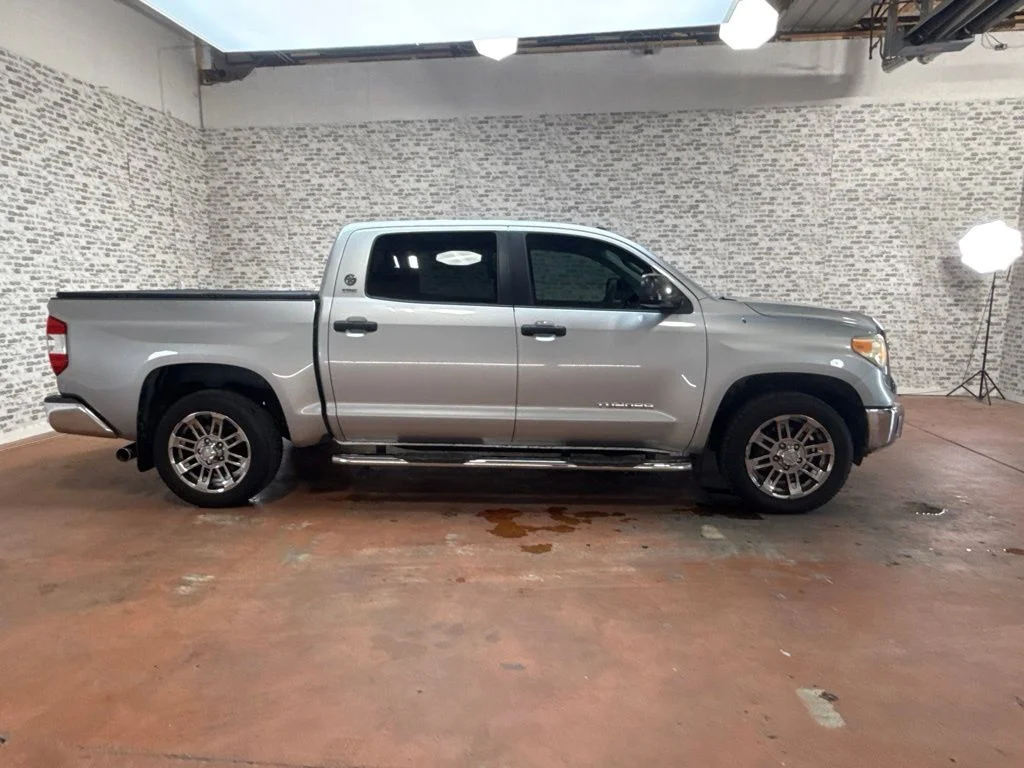 Used 2014 Silver Sky Metallic Toyota SR5 image 8