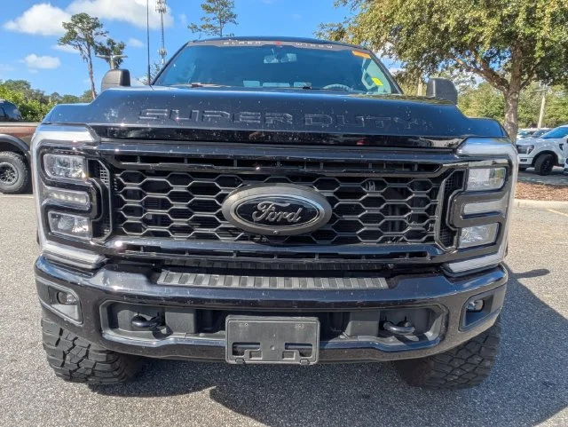Used 2025 Black Metallic Ford XLT image 8