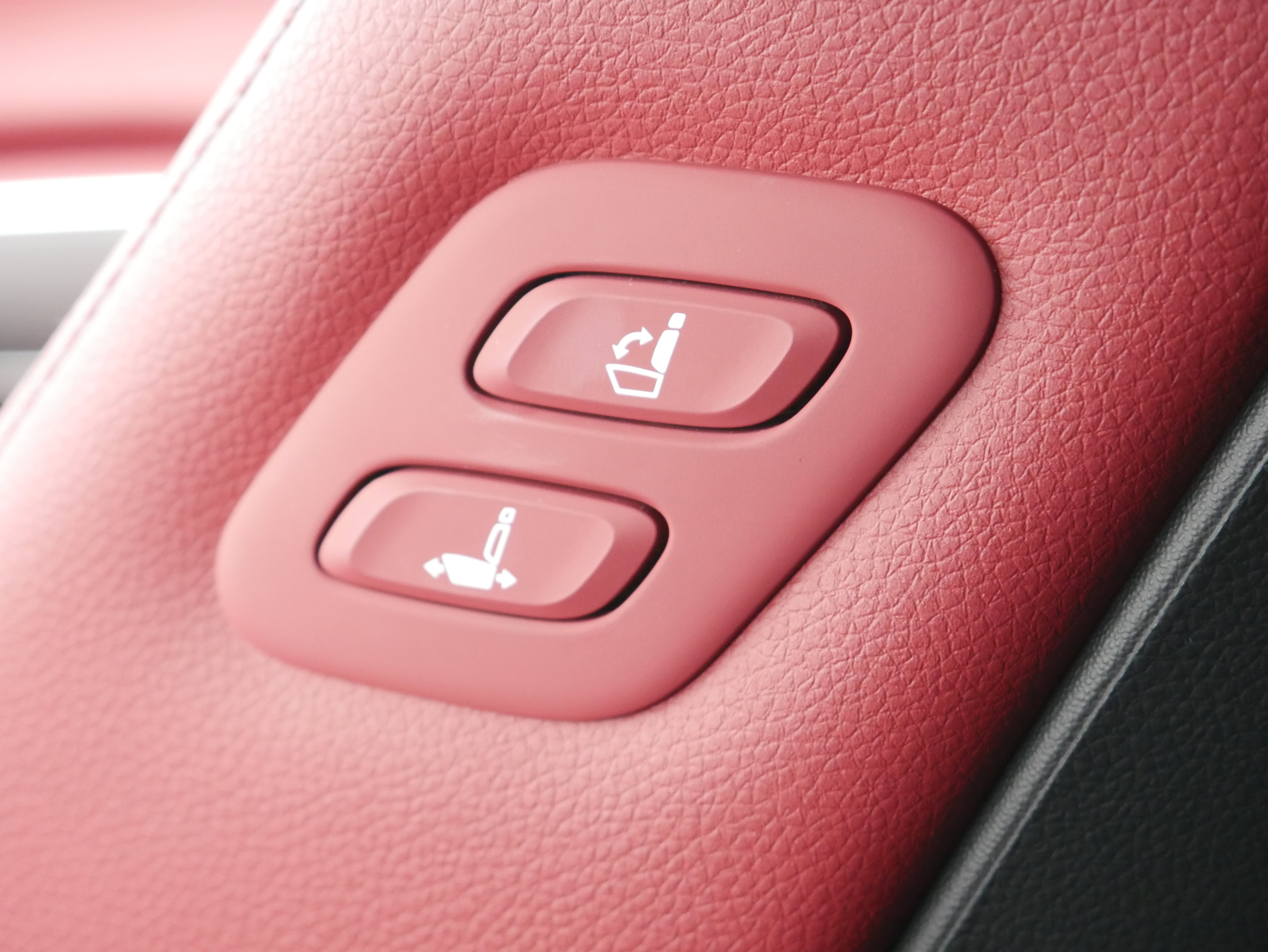 2026 GENESIS GV70 Sport Advanced - Photo 15