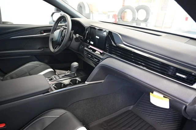 2026 Toyota Camry SE - Photo 14