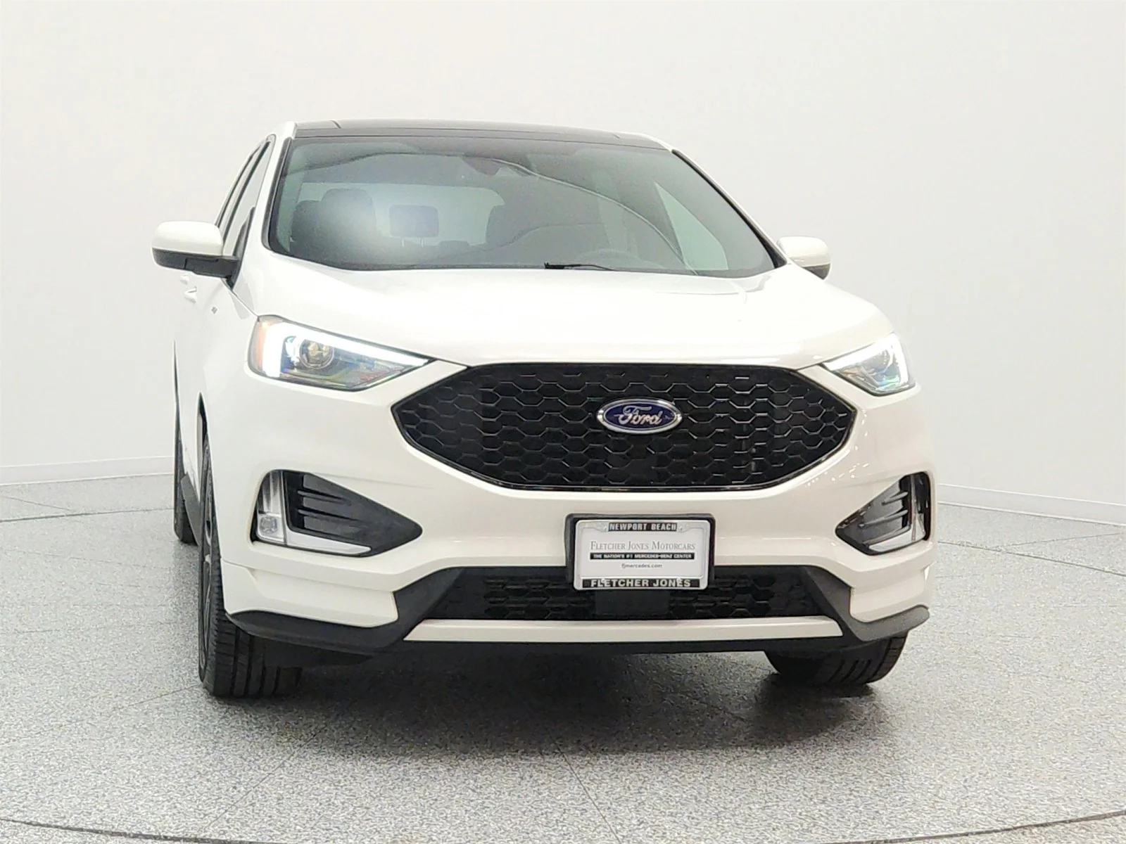 Used 2022 Star White Metallic Tri-Coat Ford ST-Line AWD image 2