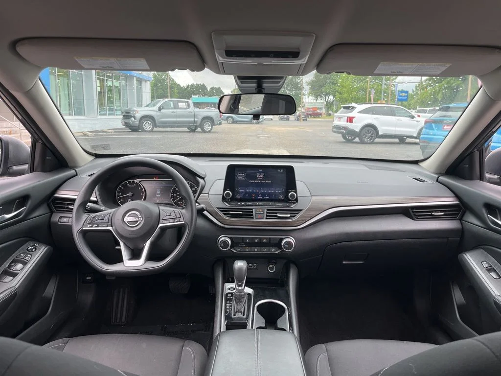 Used 2024 Gray Nissan 2.5 SV image 47
