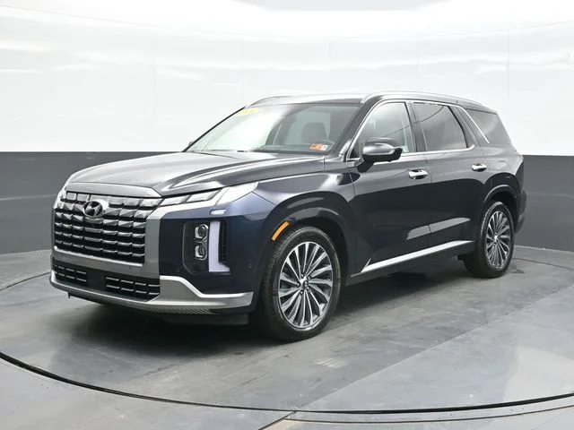 Used 2024 White Hyundai Calligraphy image 1