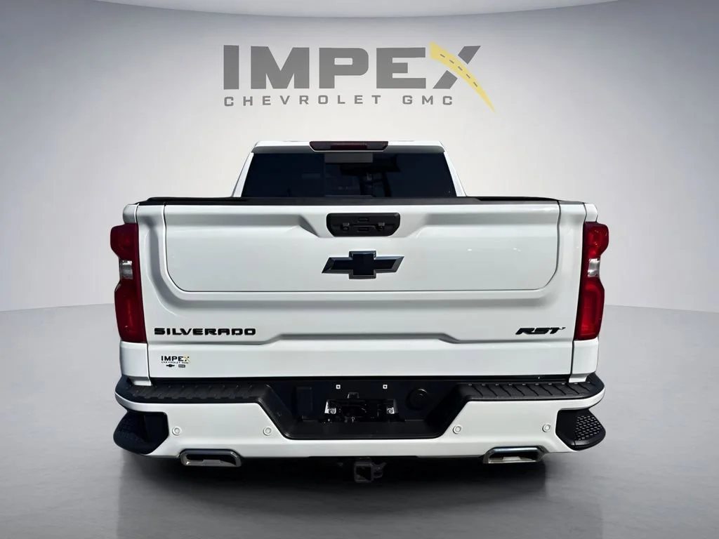 Used 2022 Summit White Chevrolet RST image 4